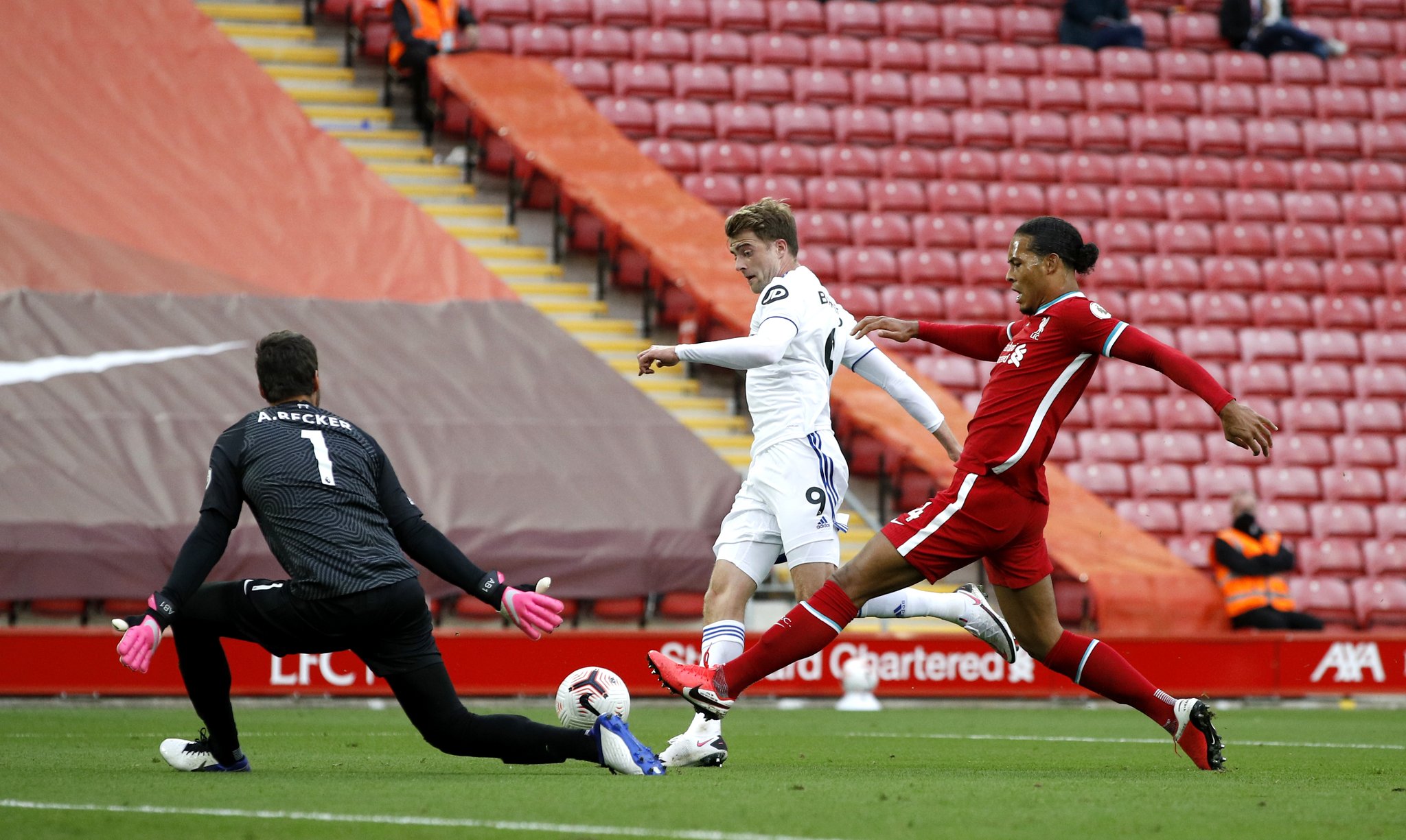 以其出色的 以其出色的