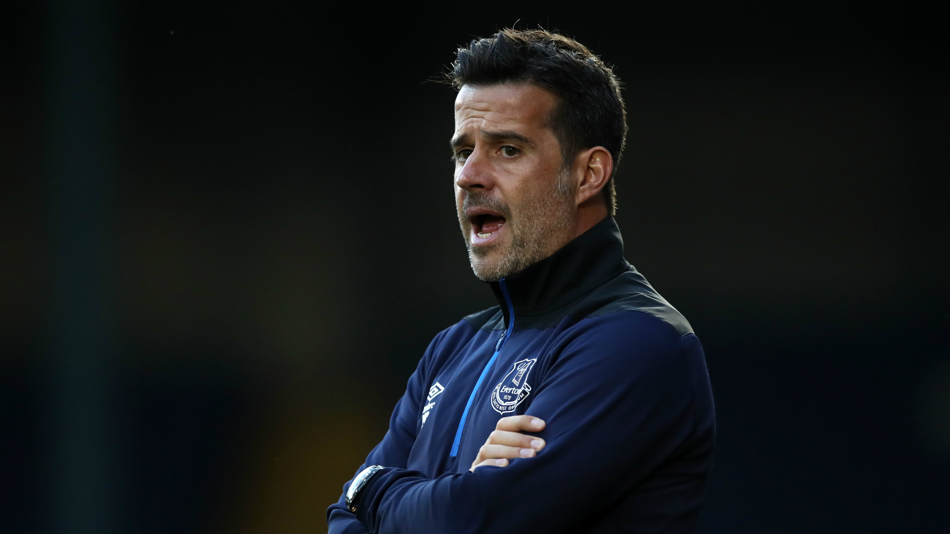 了无数球迷 了无数球迷